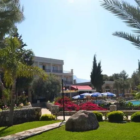 Sammy's Kyrenia Boutique & Pool Отель Кирения