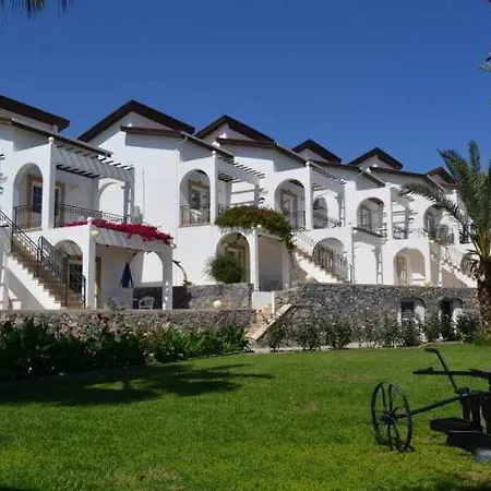 Sammy's Kyrenia Boutique & Pool Отель